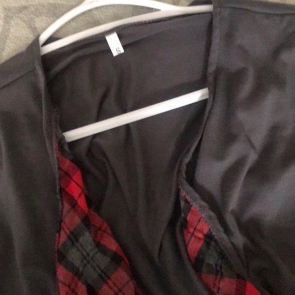 NEW!! Plaid grey cardigan size S - Picture 4 of 4